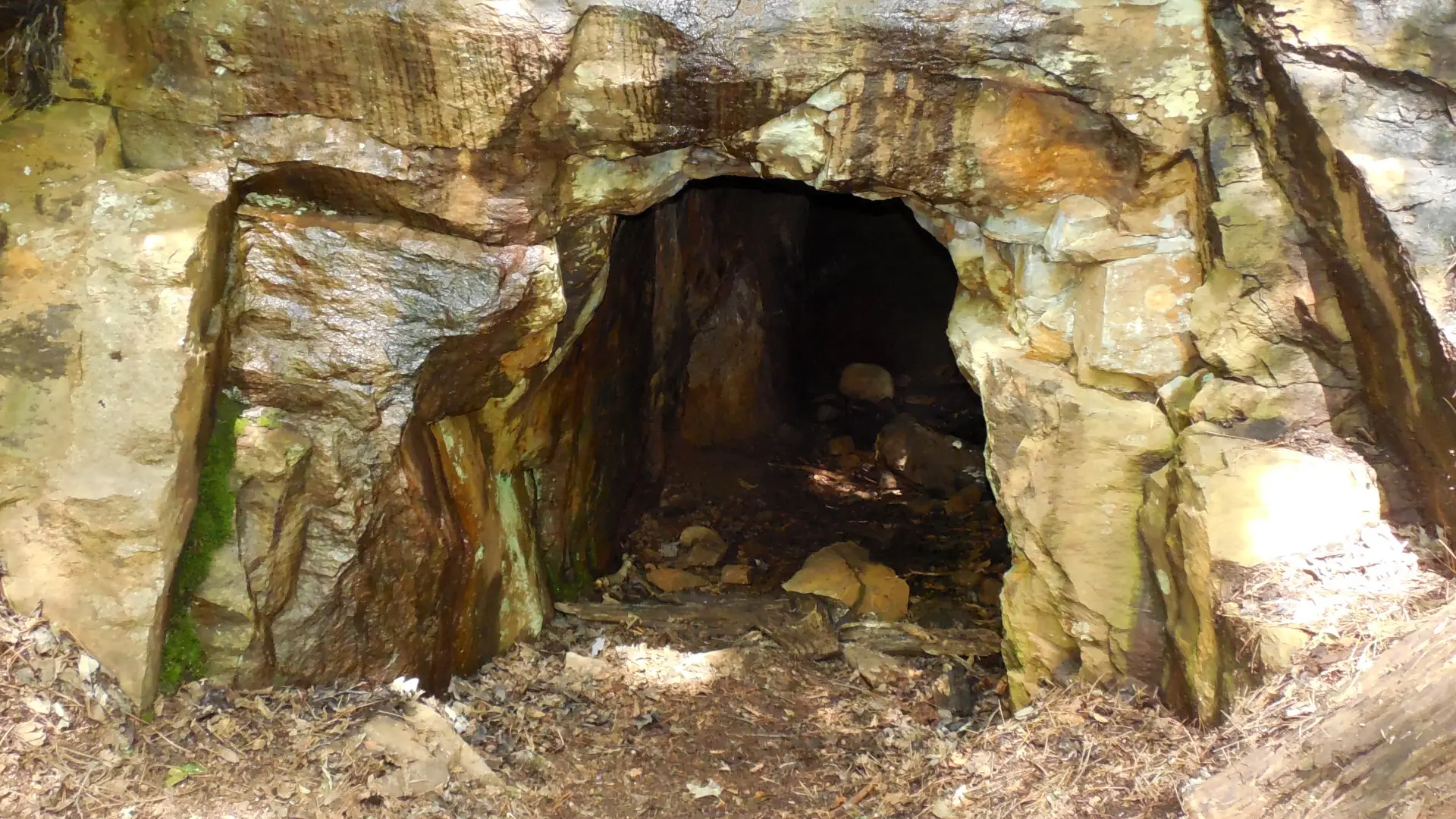 The mysterious Kunjamuk Cave is a natural formation caused by erosion.