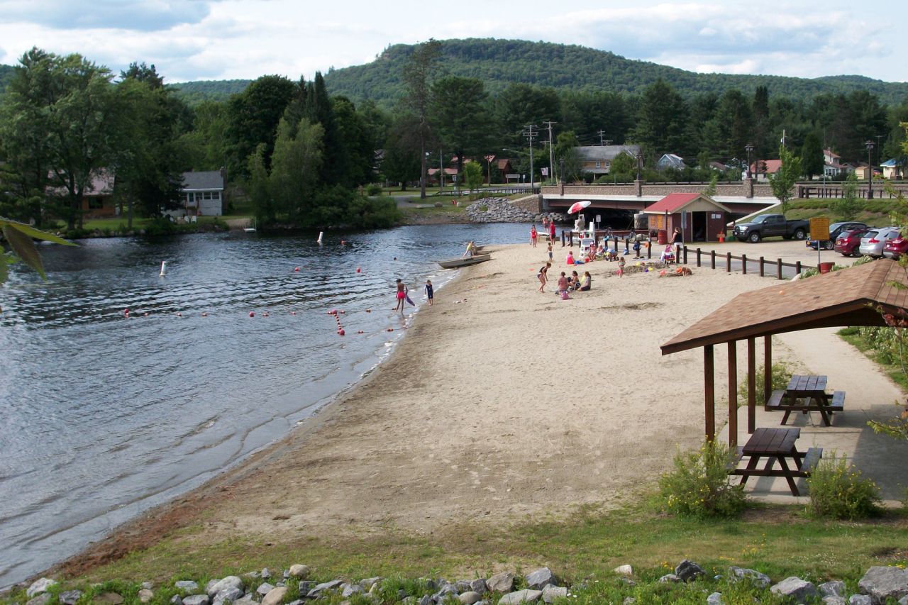 The Wells Public Beach in summer.