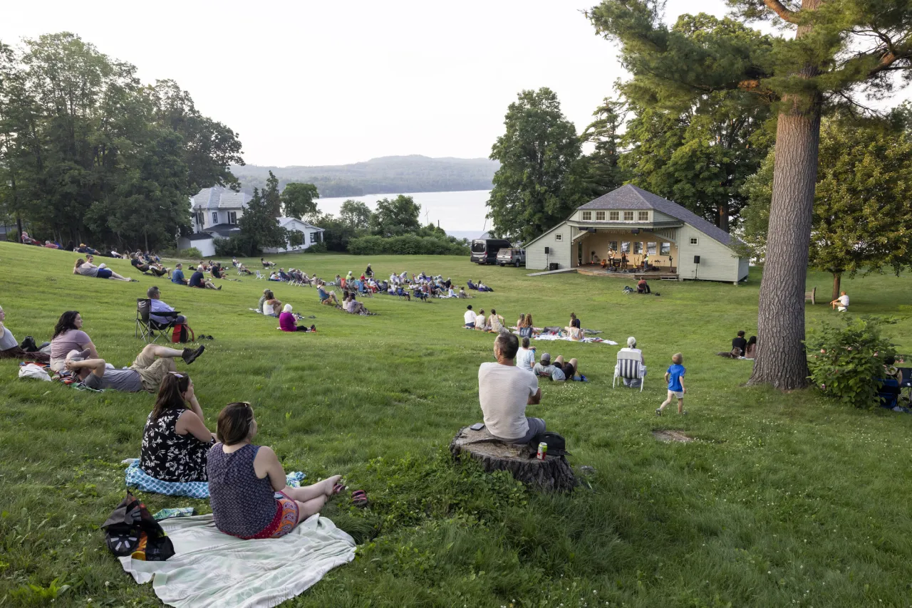 people watching music