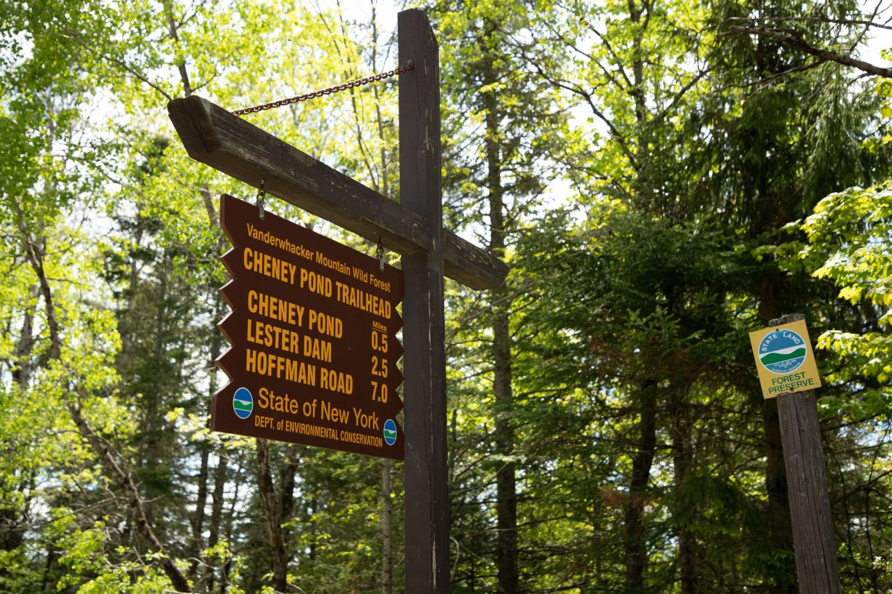 Cheney Pond trailhead signage.