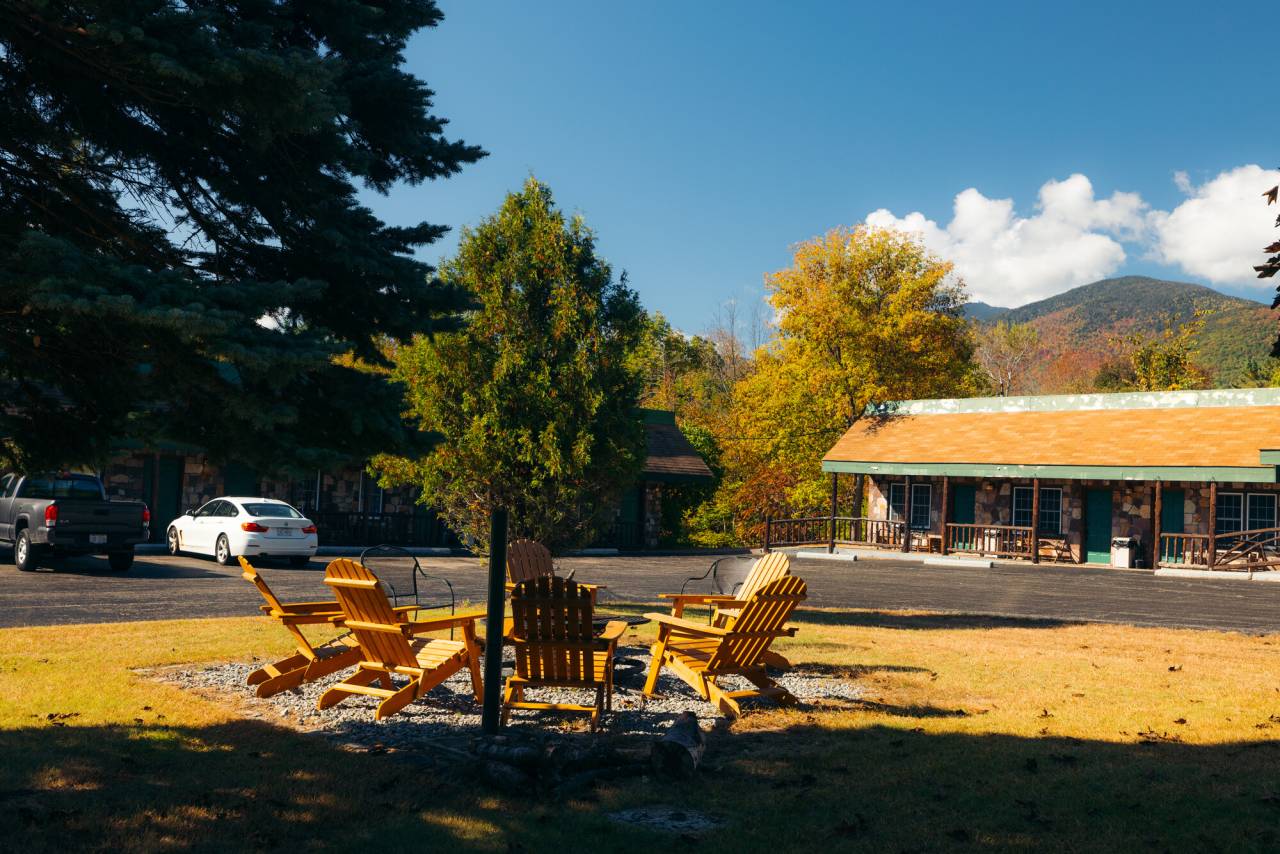 The Cadence Lodge in the fall
