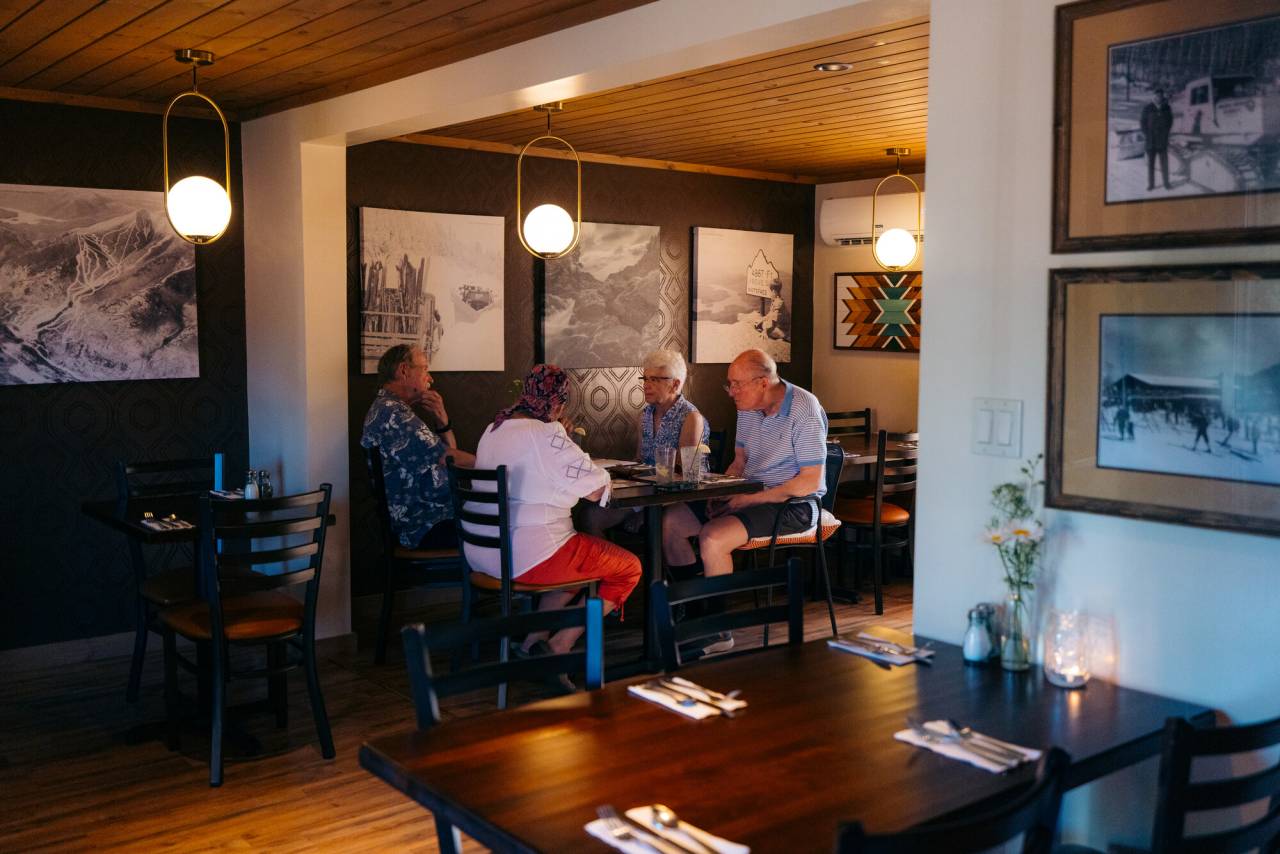 Older couples dining