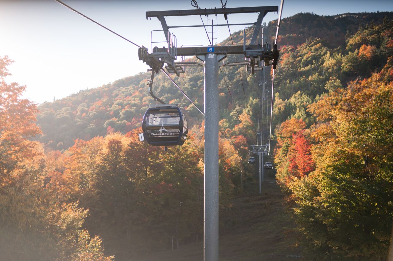 A fall gondola ride.