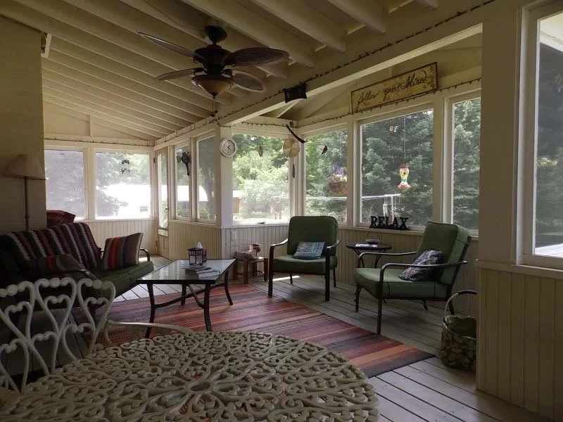 screened porch